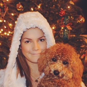 Meet your Posher, Annie